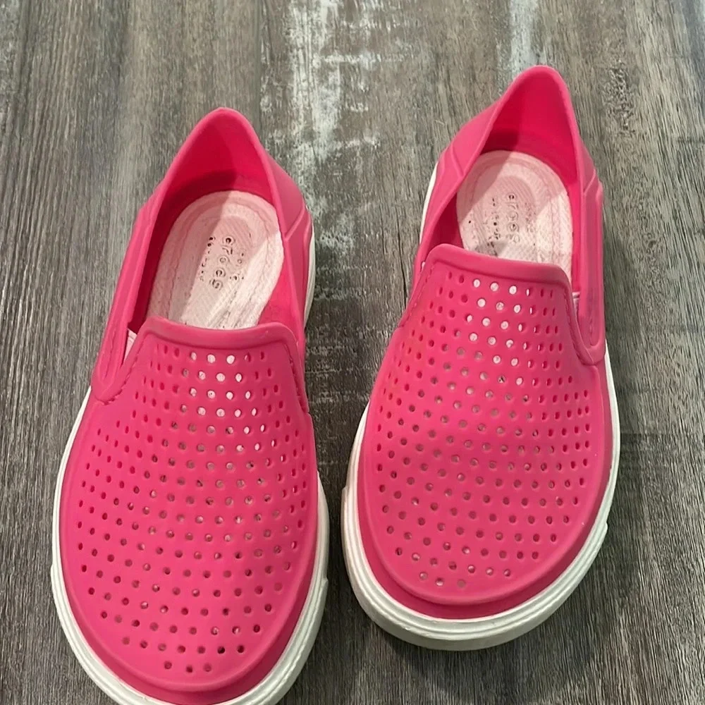 CROCS CitiLane Roka Pink Slip-on